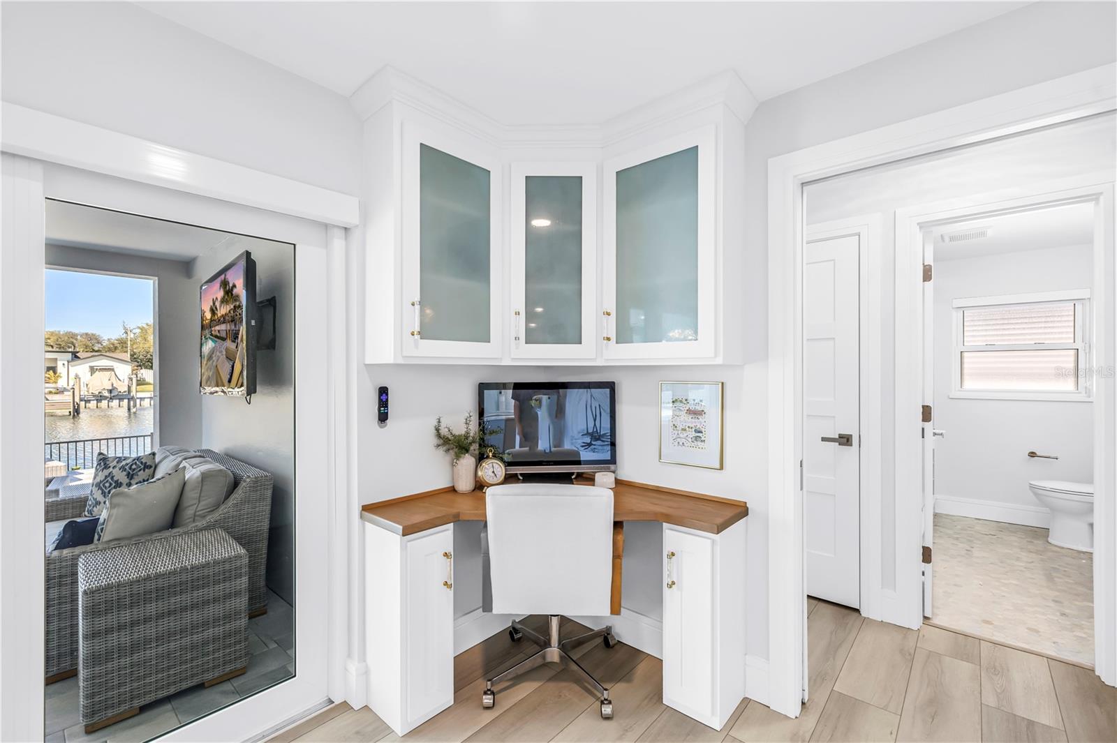 Image 23 of 63 For 1093 42nd Avenue Ne