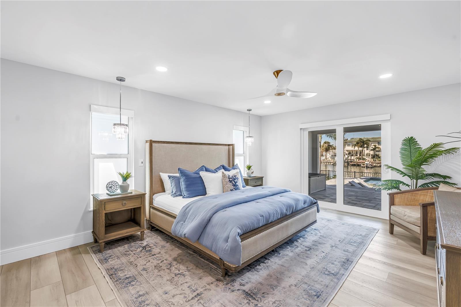 Image 24 of 63 For 1093 42nd Avenue Ne