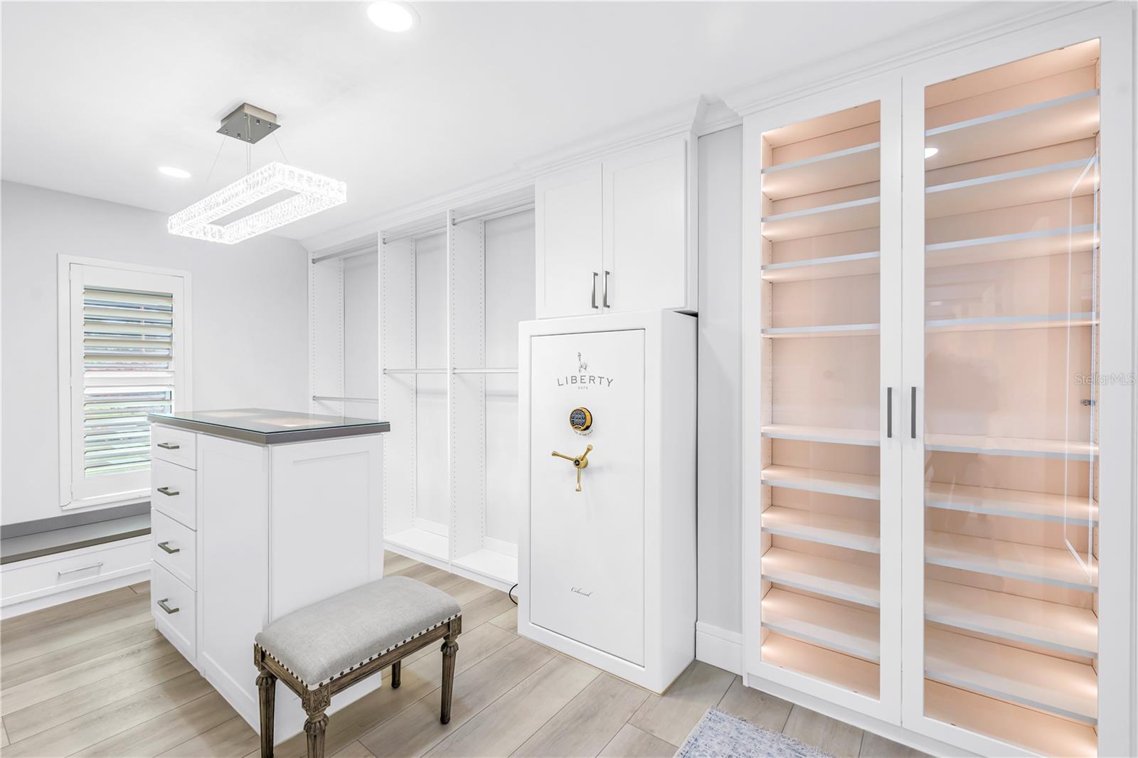 Image 31 of 63 For 1093 42nd Avenue Ne