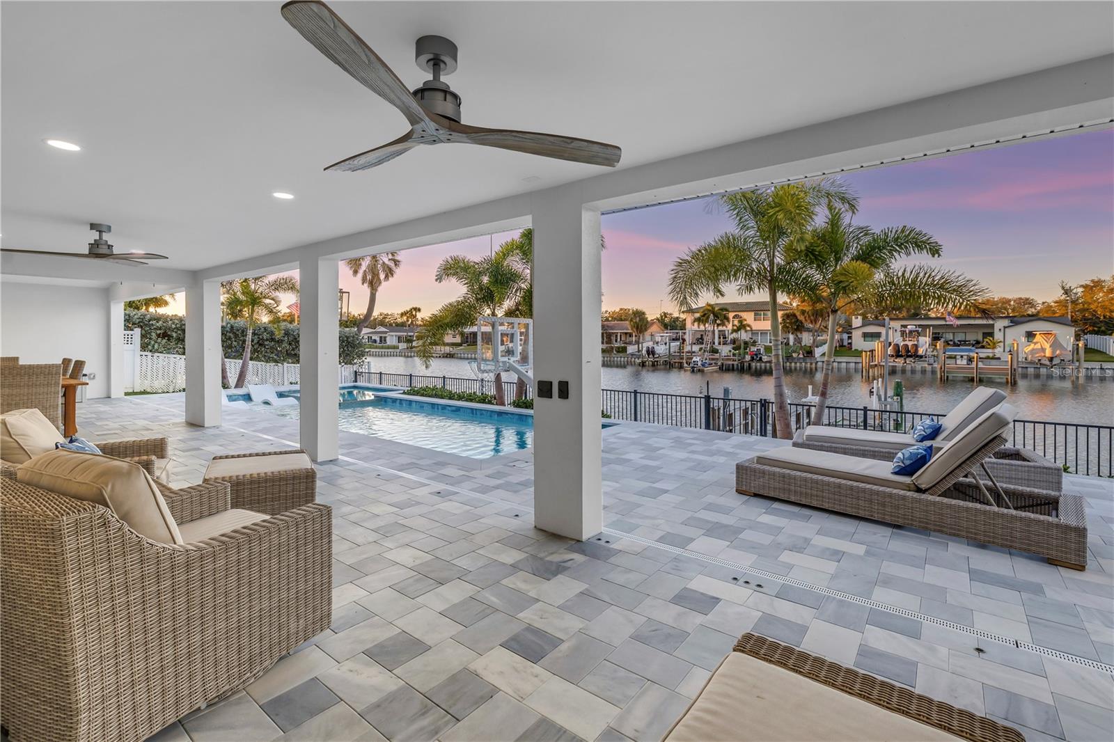 Image 40 of 63 For 1093 42nd Avenue Ne