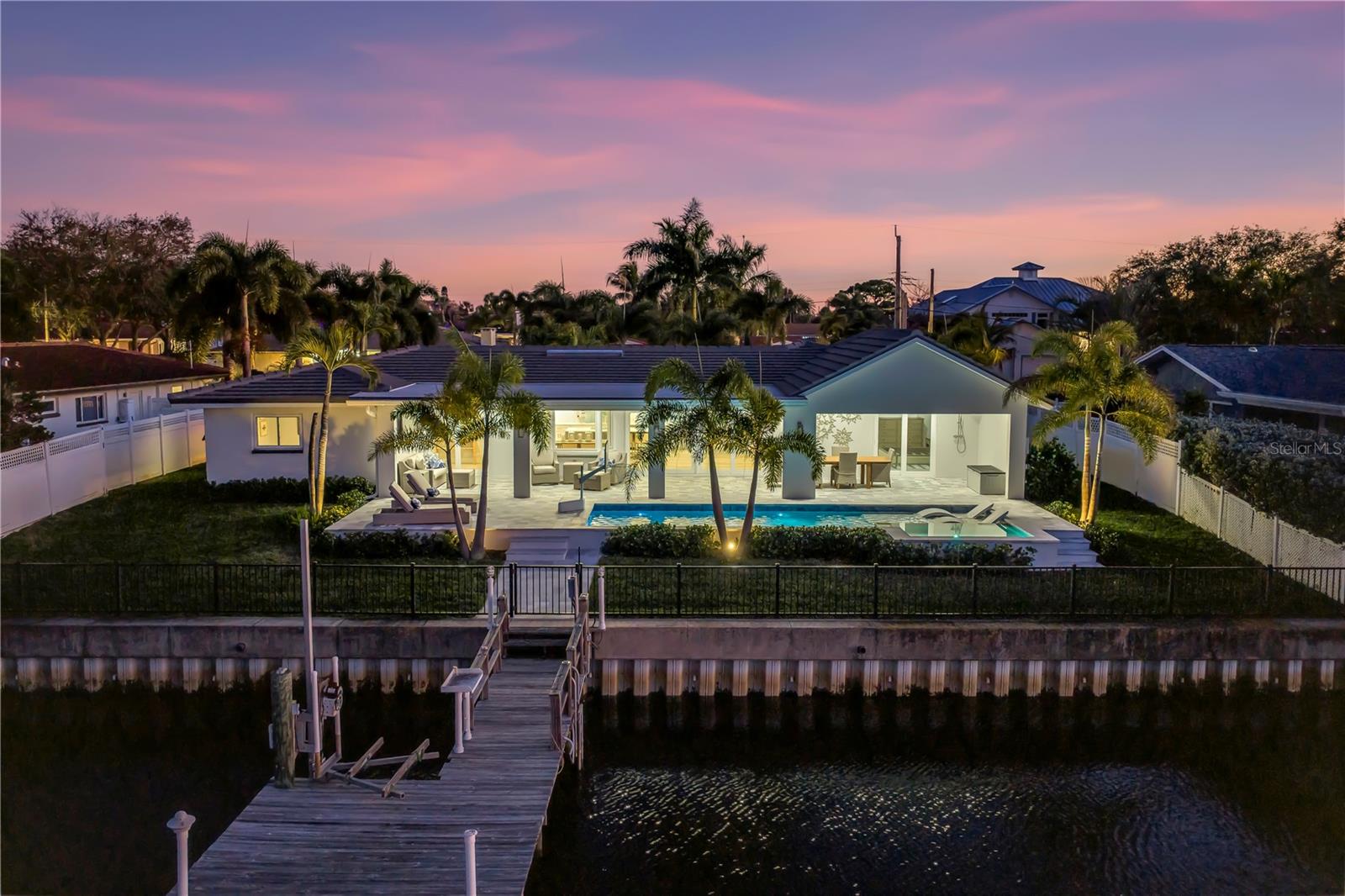 Image 43 of 63 For 1093 42nd Avenue Ne