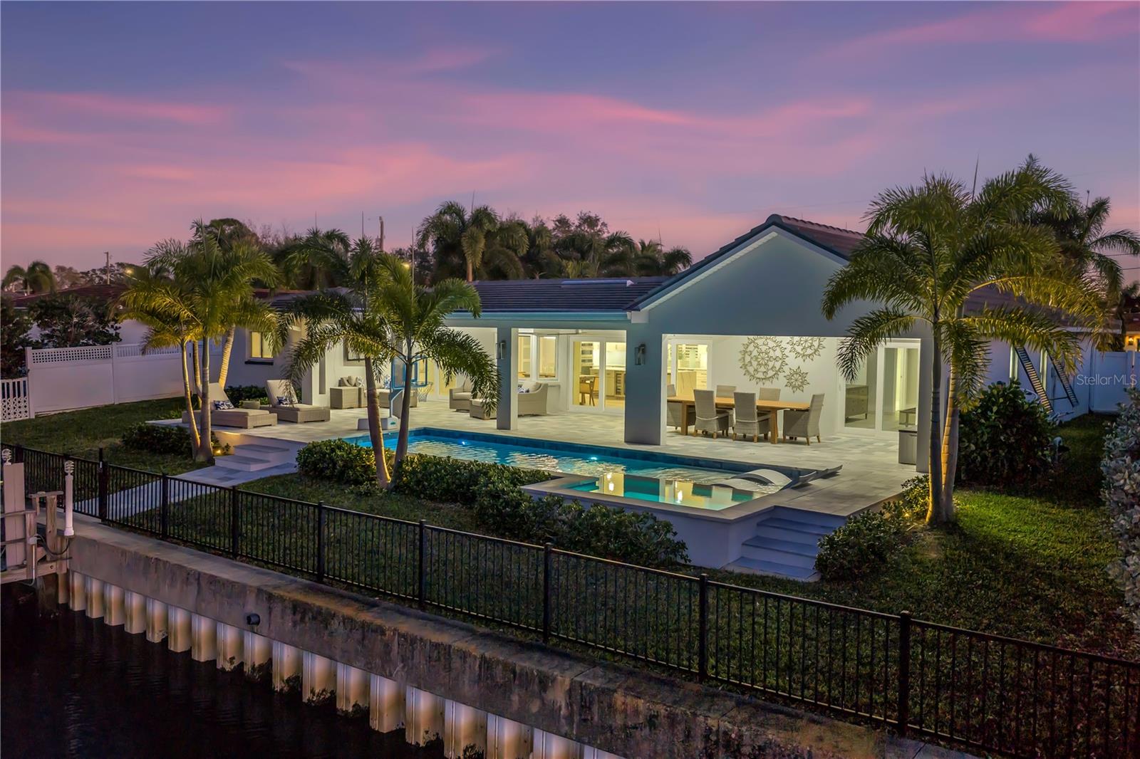 Image 44 of 63 For 1093 42nd Avenue Ne