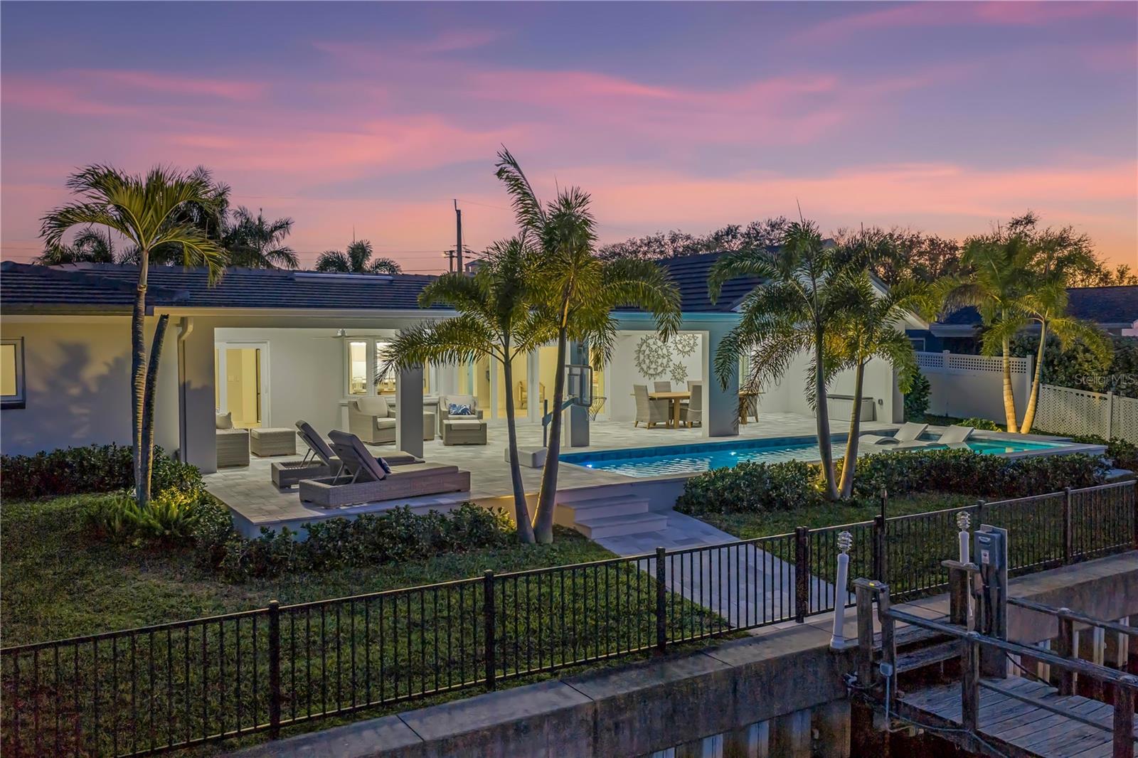 Image 45 of 63 For 1093 42nd Avenue Ne