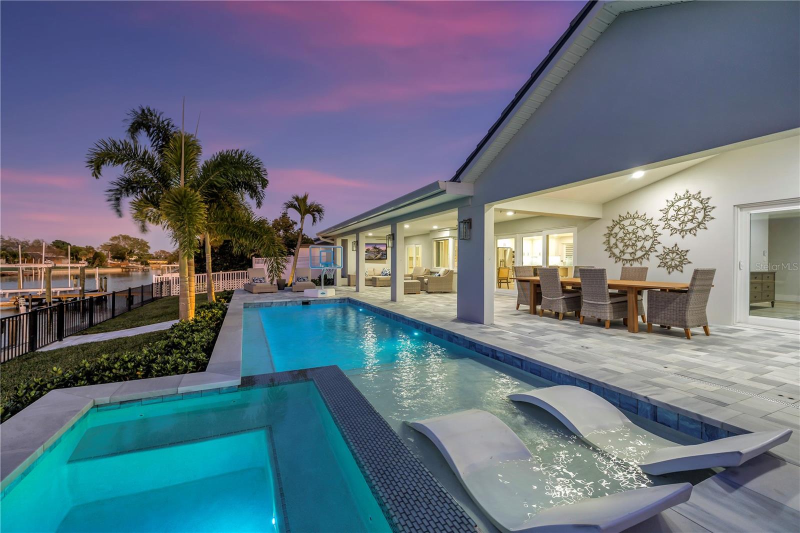 Image 49 of 63 For 1093 42nd Avenue Ne