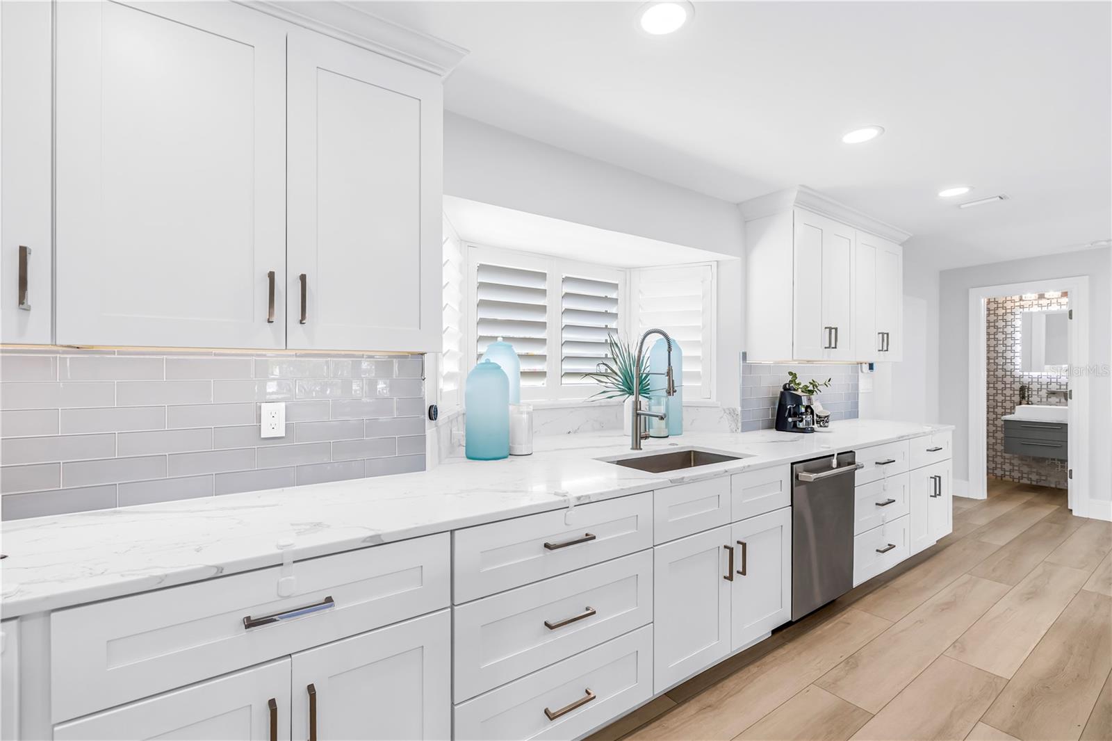 Image 7 of 63 For 1093 42nd Avenue Ne