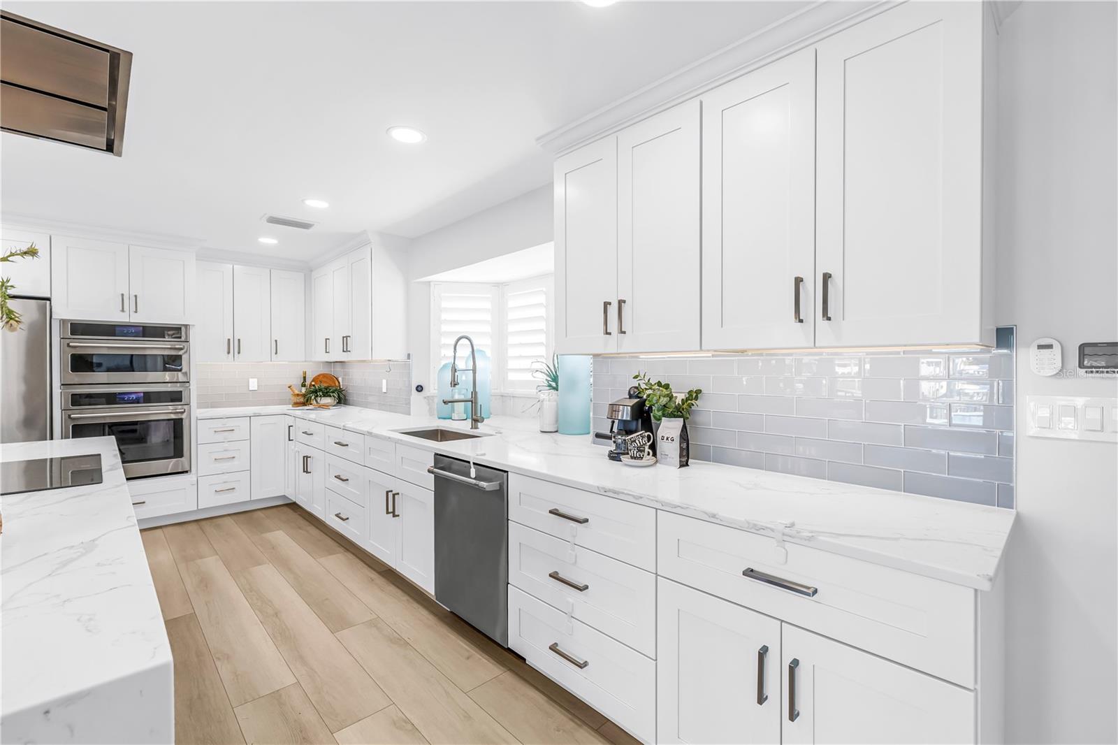 Image 9 of 63 For 1093 42nd Avenue Ne