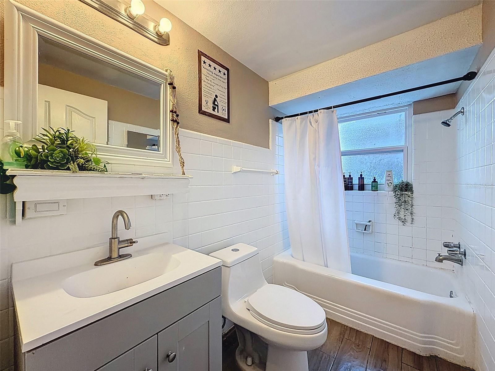 Listing photo id 10 for 2206 Howard Lane