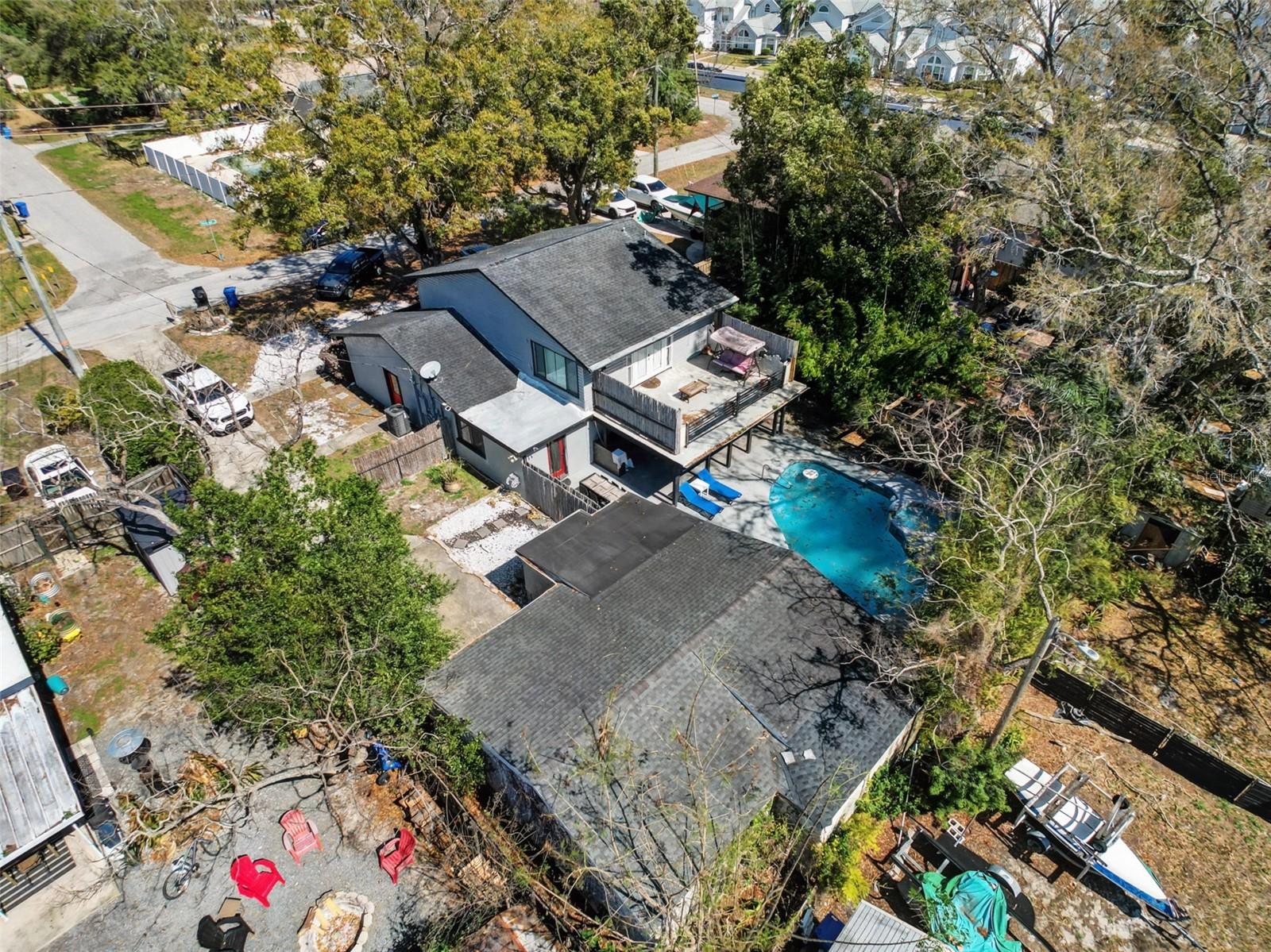 Listing photo id 28 for 2206 Howard Lane