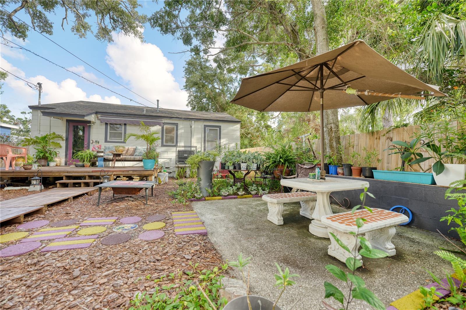 Listing photo id 14 for 735 26th Avenue S