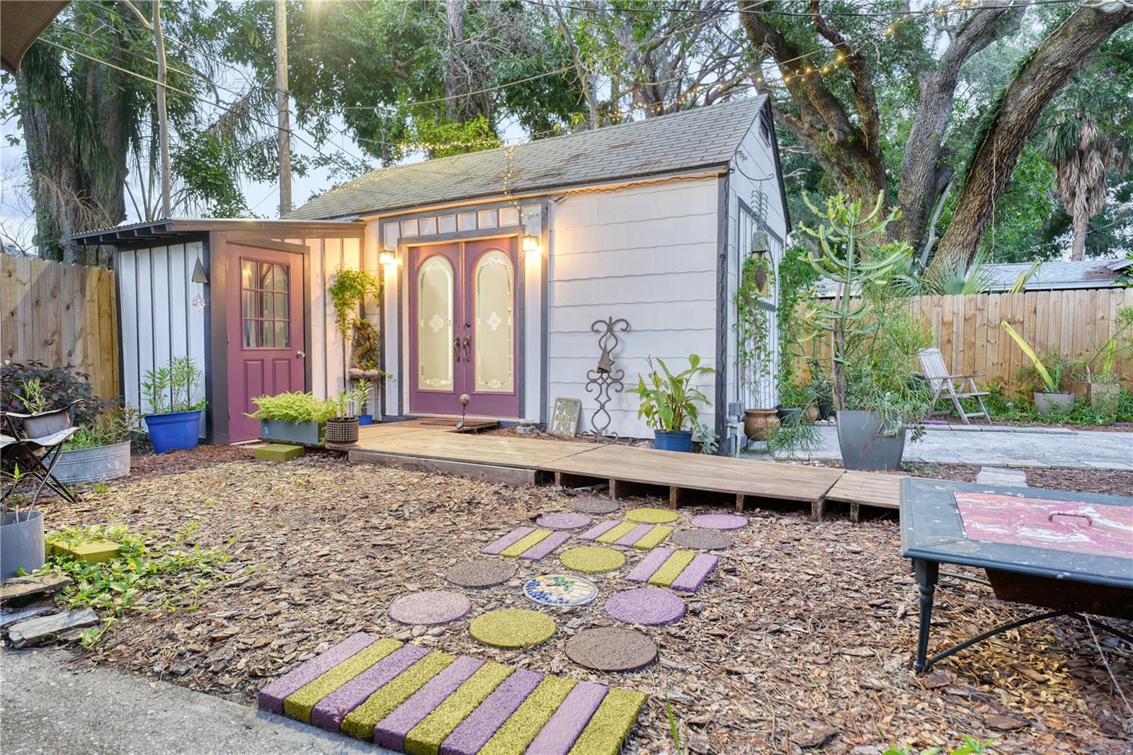 Listing photo id 15 for 735 26th Avenue S