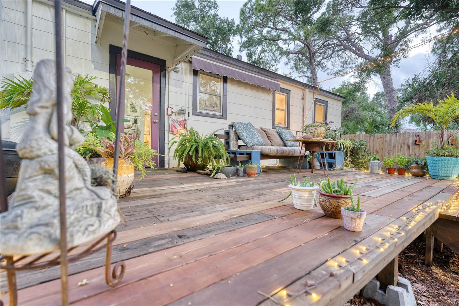 Listing photo id 21 for 735 26th Avenue S