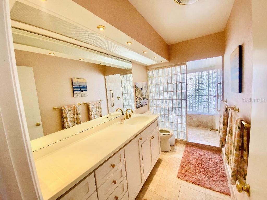 Image 12 of 15 For 307 Orangewood Lane