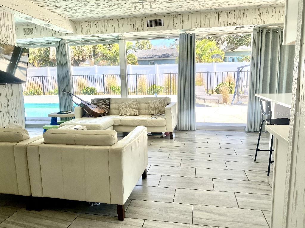 Image 2 of 15 For 307 Orangewood Lane