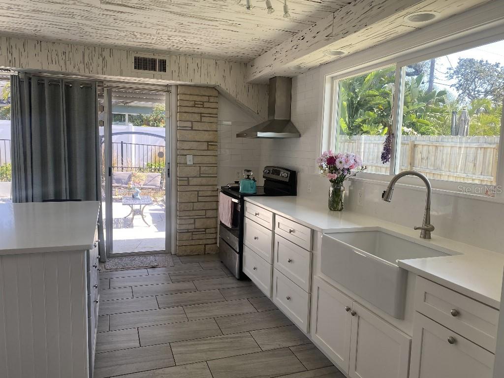 Image 3 of 15 For 307 Orangewood Lane