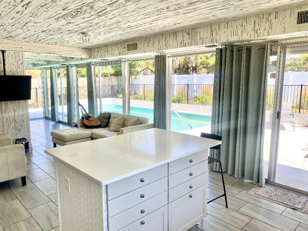 Image 5 of 15 For 307 Orangewood Lane