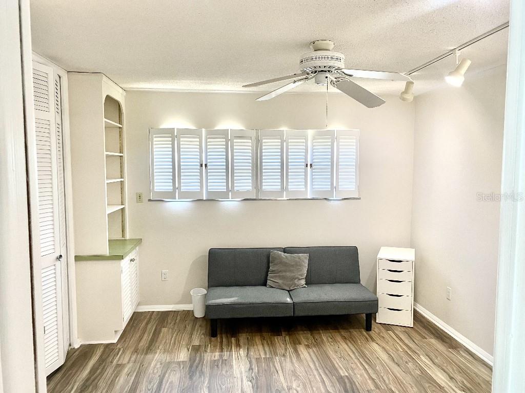 Image 7 of 15 For 307 Orangewood Lane