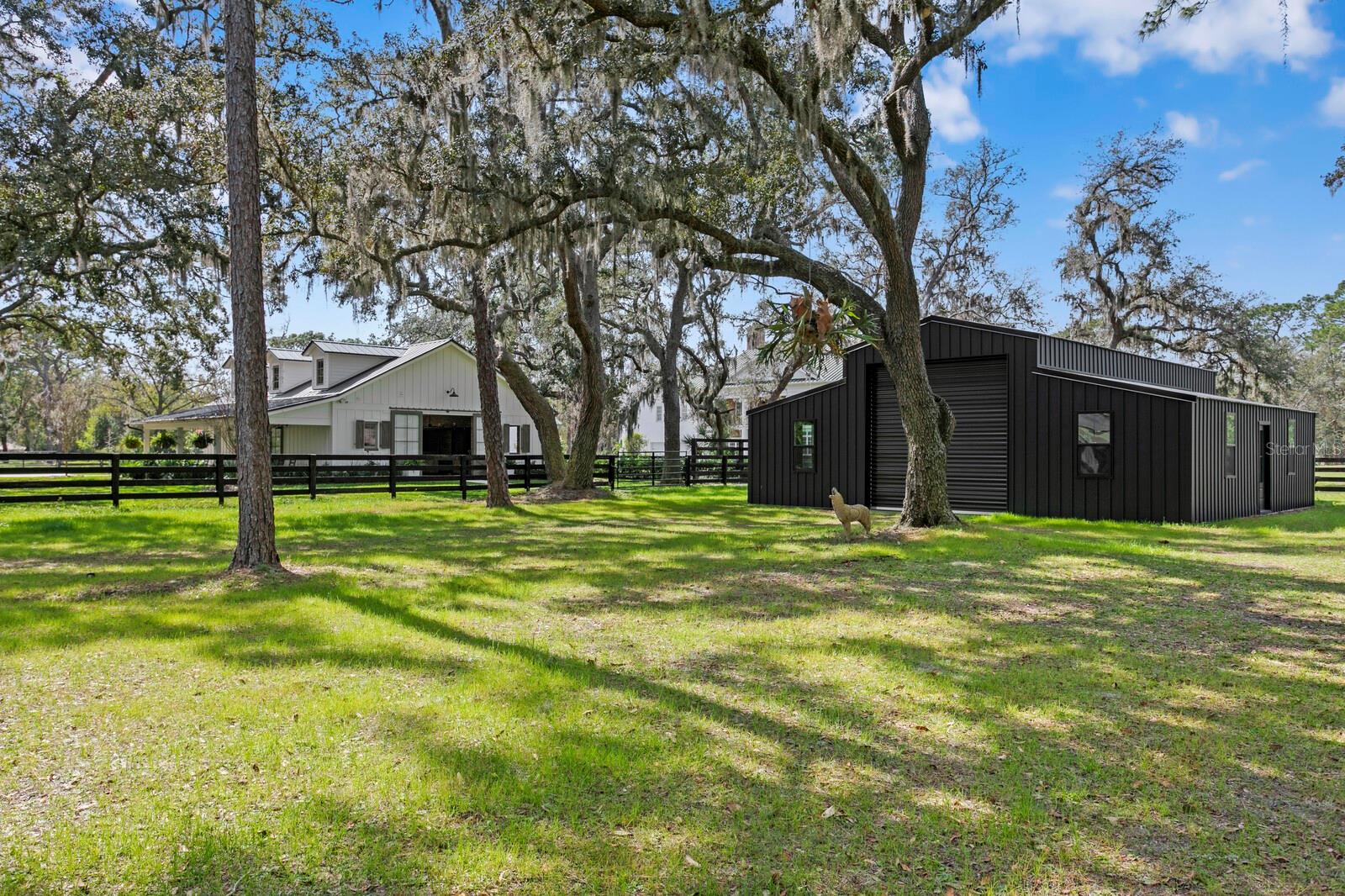 Listing photo id 22 for 10101 Tarpon Springs Road