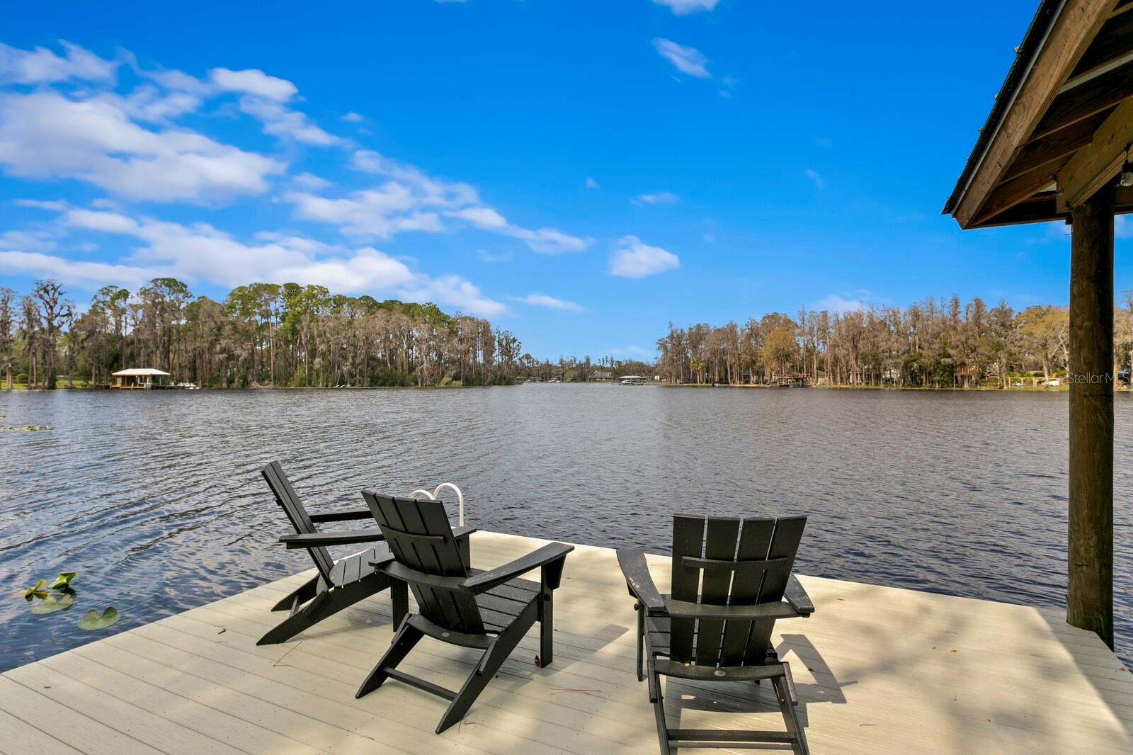 Listing photo id 1 for 10101 Tarpon Springs Road