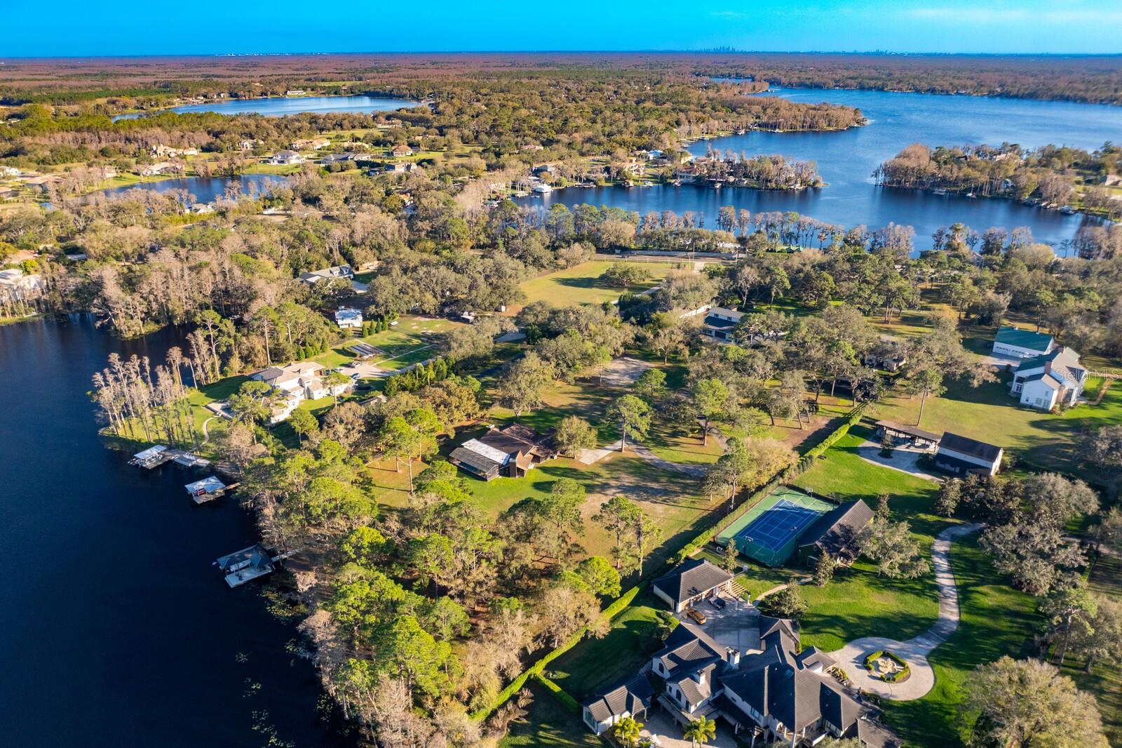 Listing photo id 37 for 10101 Tarpon Springs Road