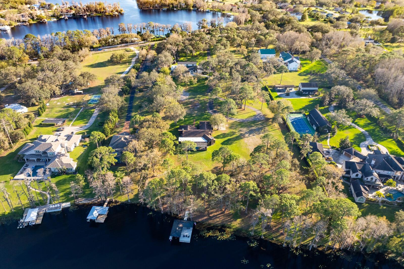 Listing photo id 38 for 10101 Tarpon Springs Road