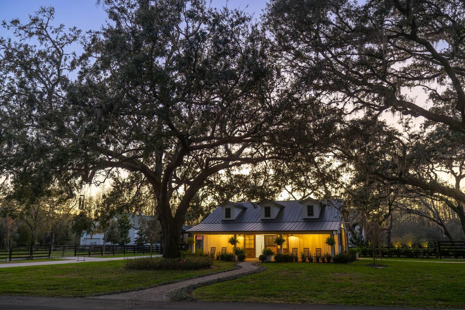 Listing photo id 43 for 10101 Tarpon Springs Road