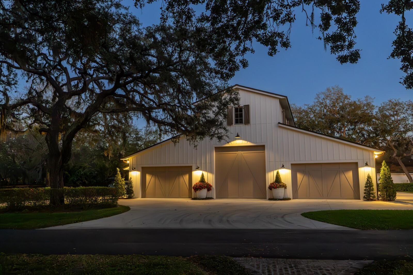 Listing photo id 44 for 10101 Tarpon Springs Road