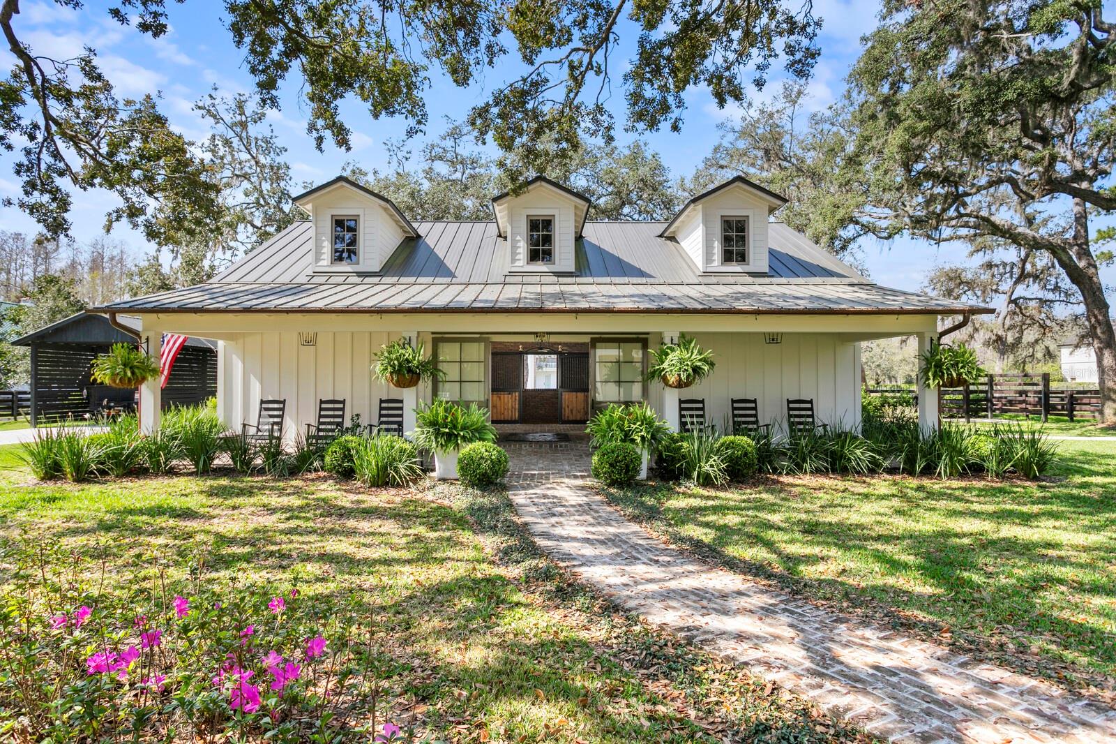 Listing photo id 4 for 10101 Tarpon Springs Road