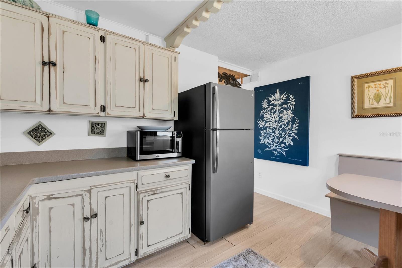 Image 11 of 25 For 6700 Sunset Way  303