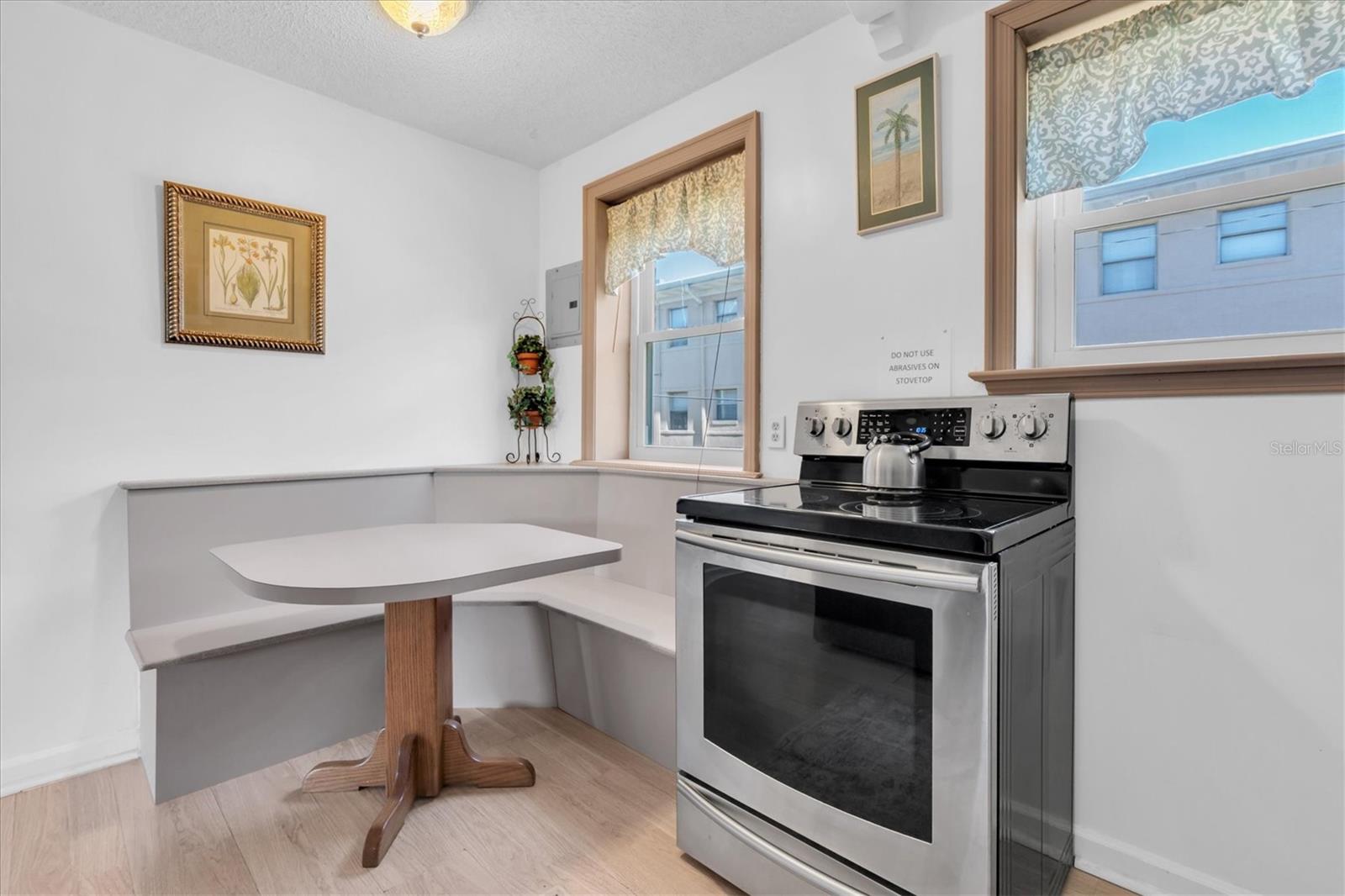 Image 12 of 25 For 6700 Sunset Way  303