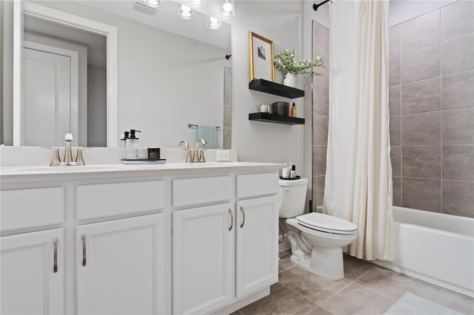 Listing photo id 29 for 8346 Ivy Stark Boulevard