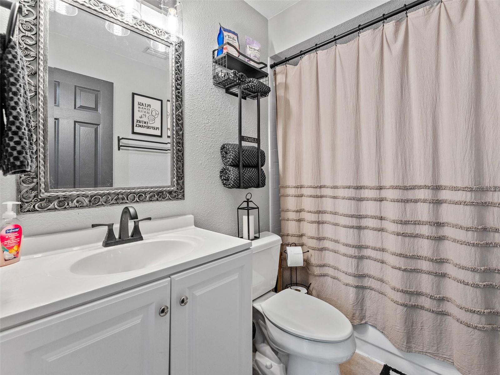 Image 22 of 40 For 17506 Fallowfield Drive