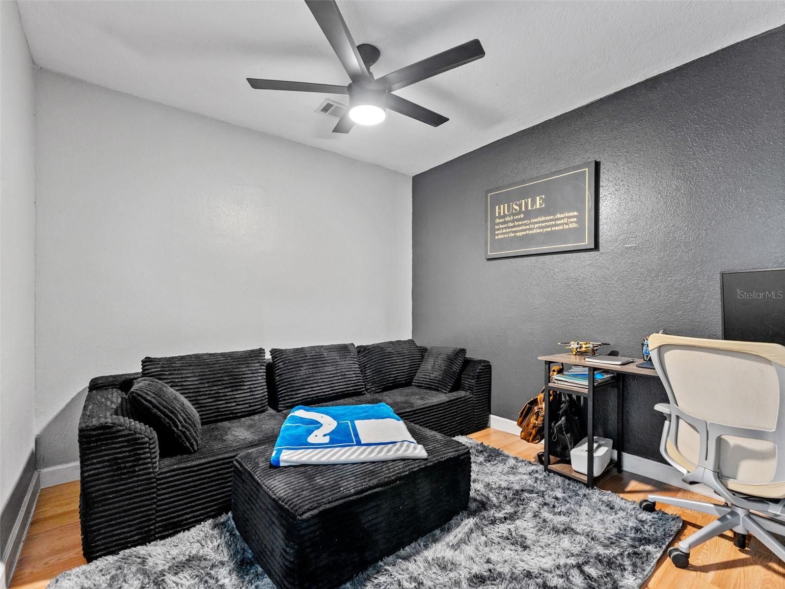 Image 25 of 40 For 17506 Fallowfield Drive