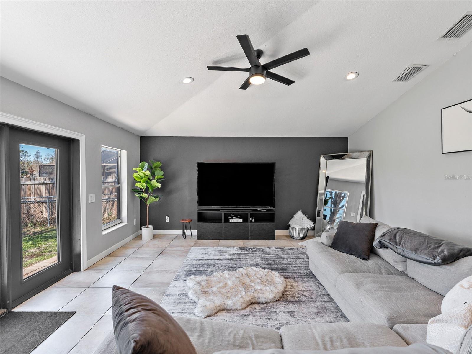 Image 4 of 40 For 17506 Fallowfield Drive