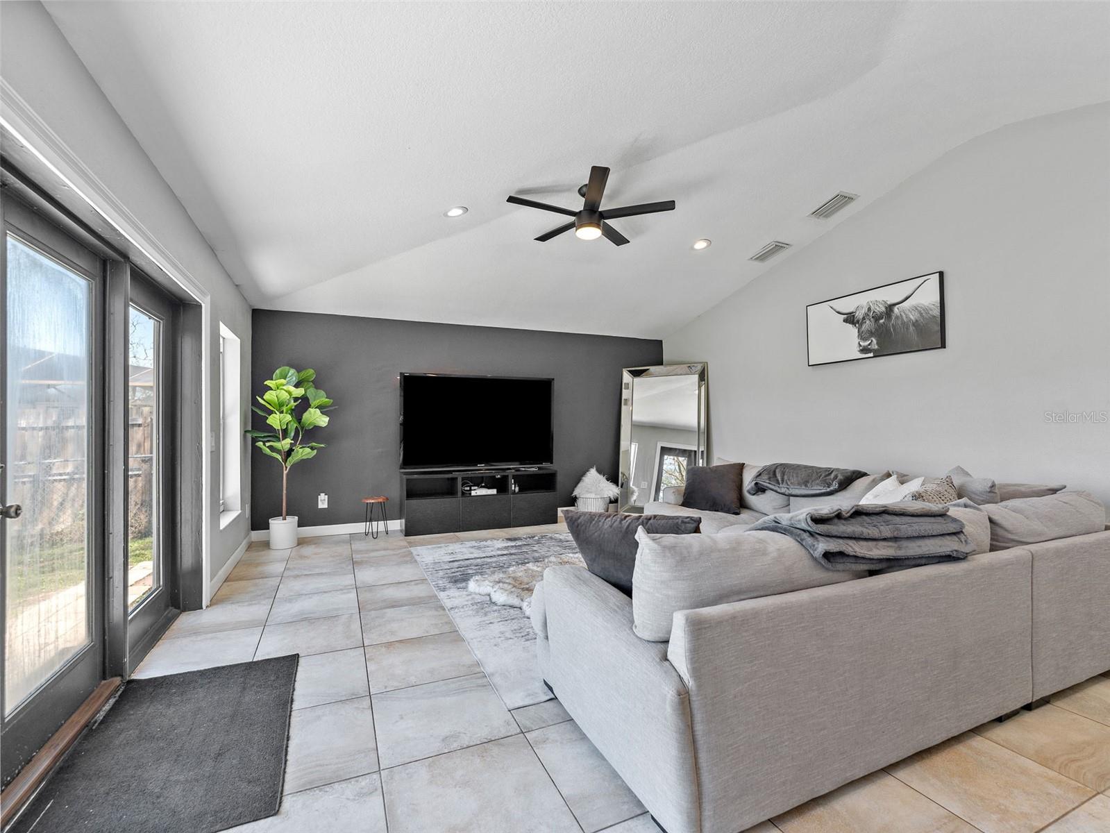 Image 6 of 40 For 17506 Fallowfield Drive