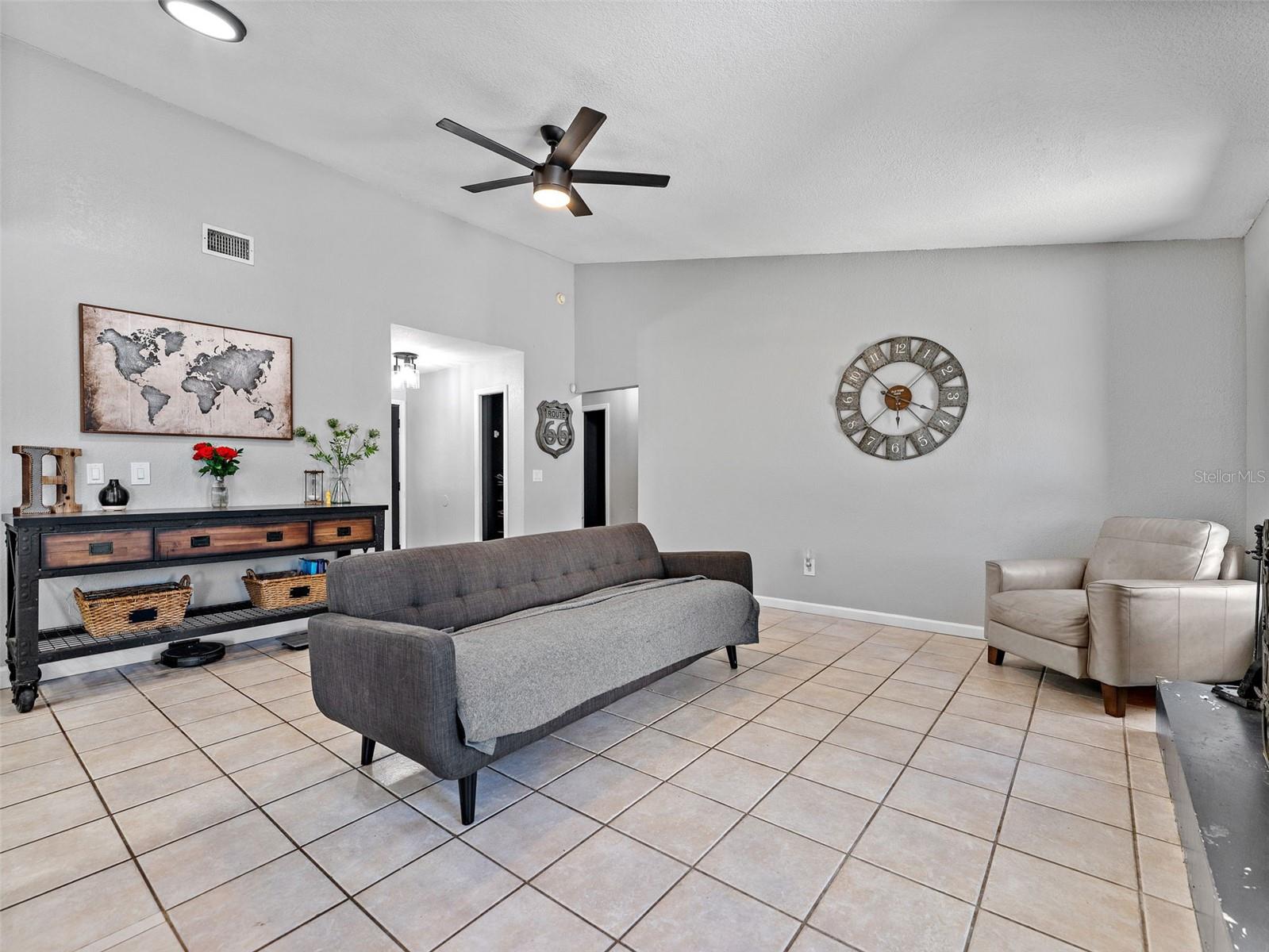 Image 7 of 40 For 17506 Fallowfield Drive