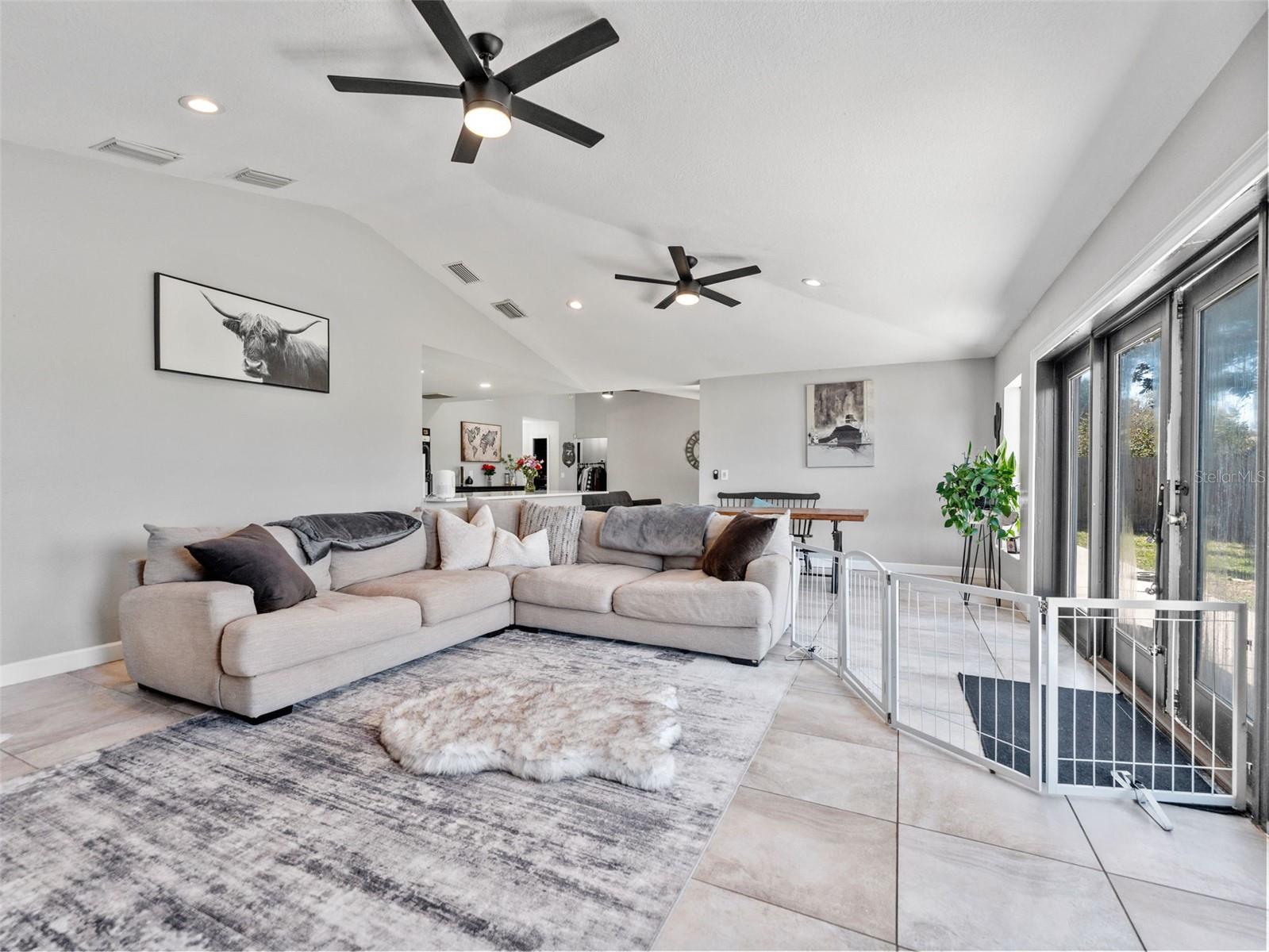 Image 9 of 40 For 17506 Fallowfield Drive