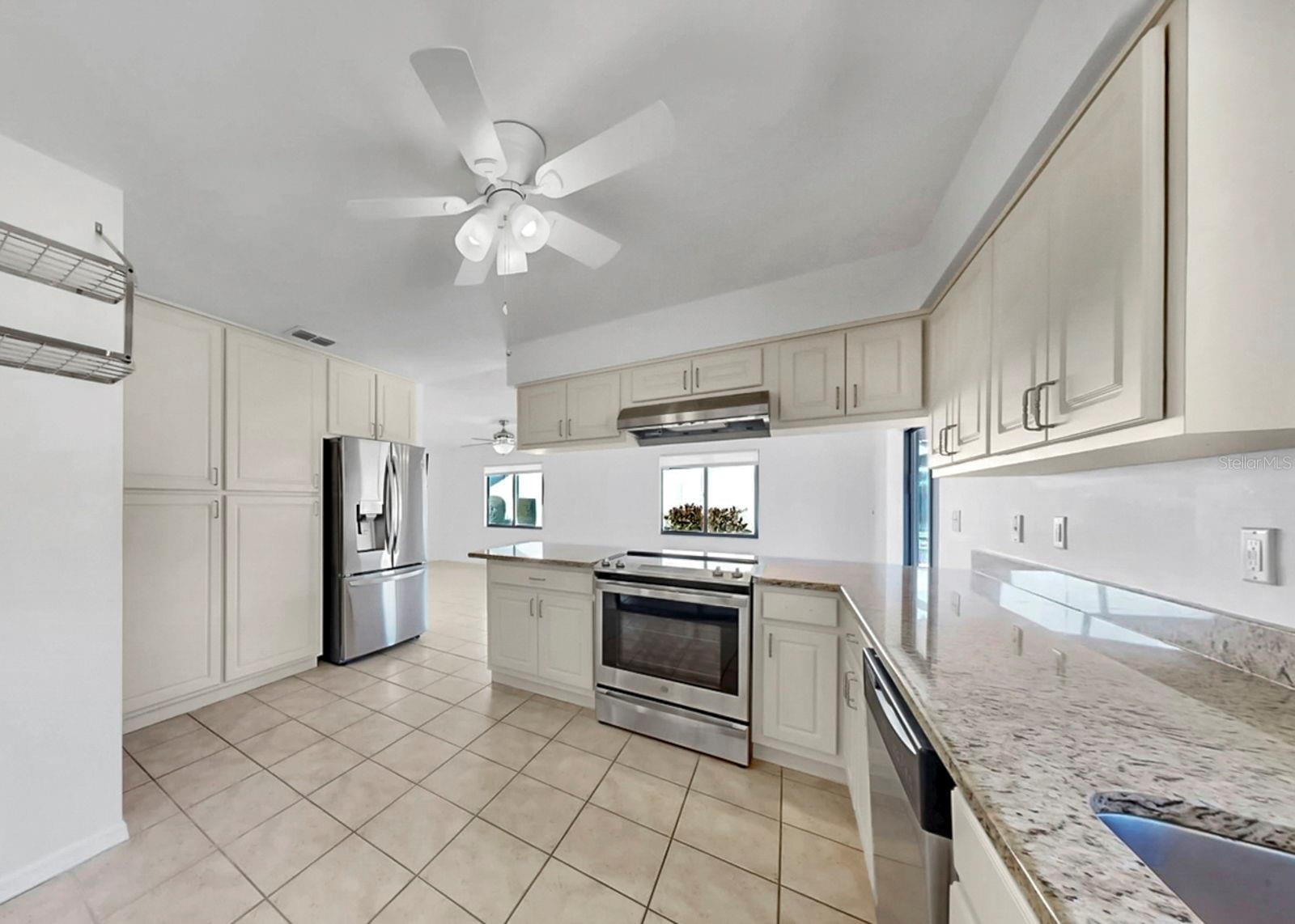 Image 14 of 60 For 1929 New Bedford Drive