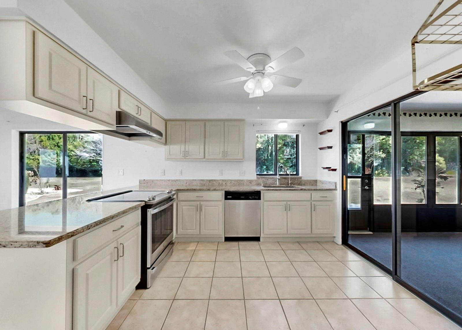 Image 17 of 60 For 1929 New Bedford Drive