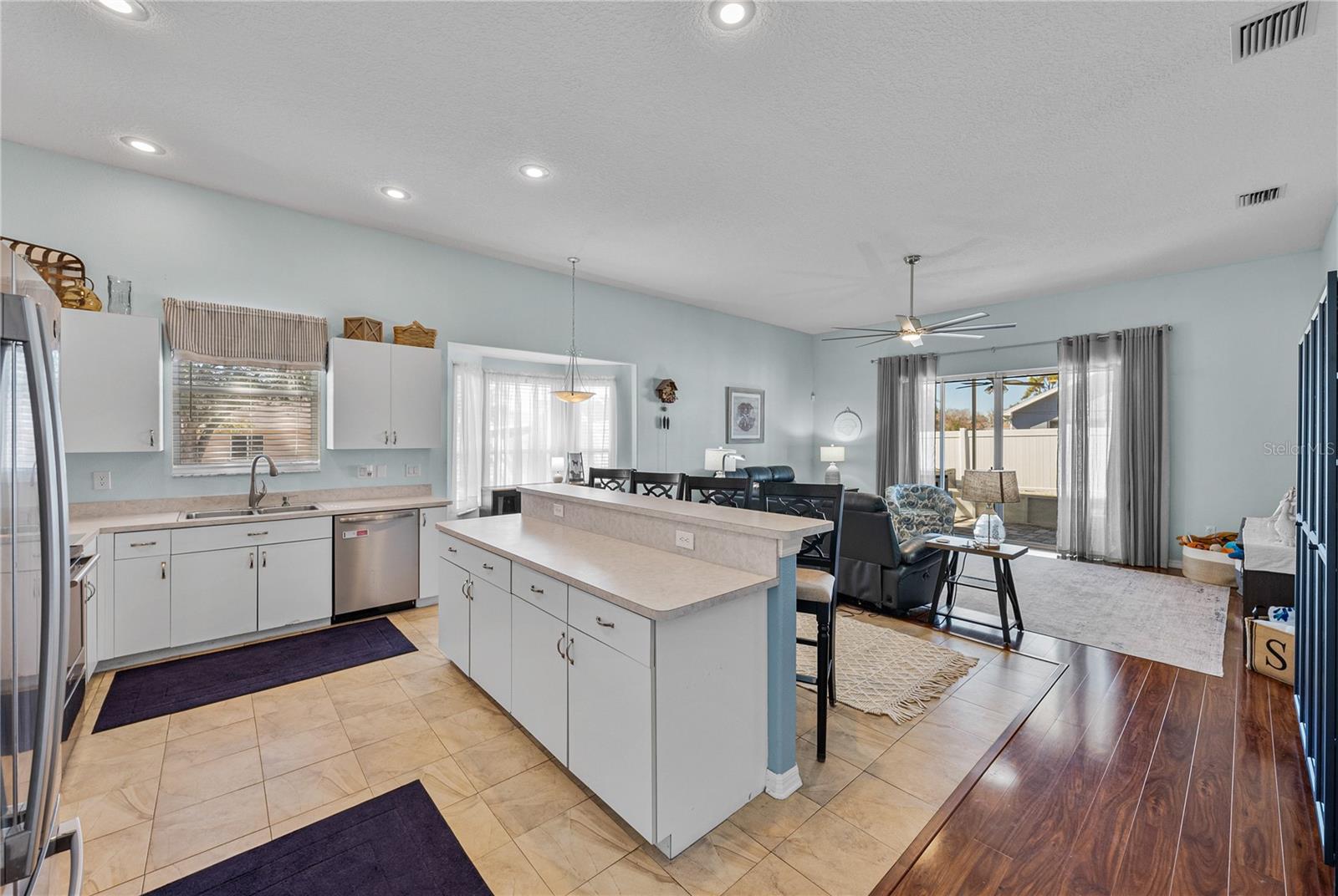 Image 15 of 82 For 5535 Braddock Drive