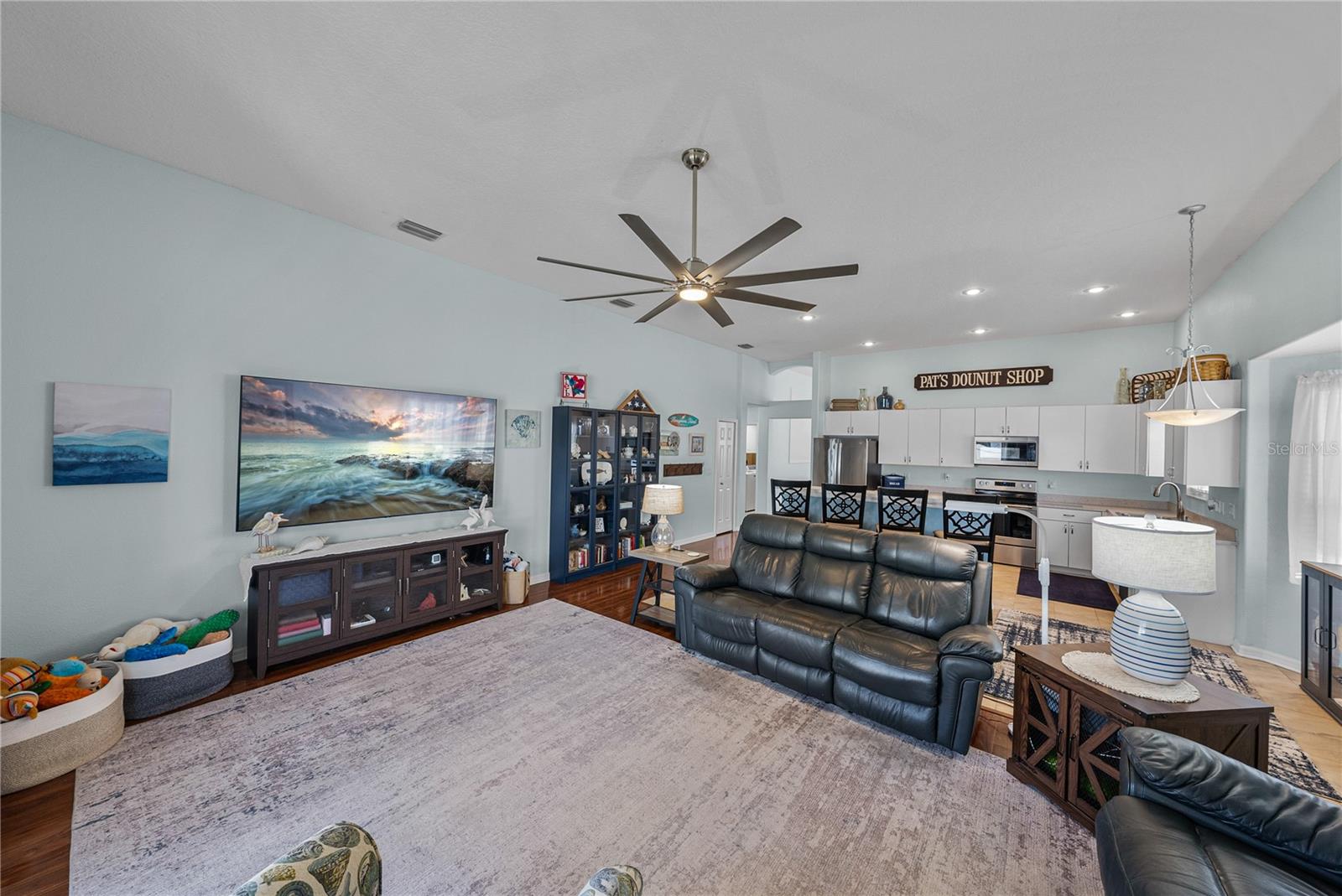 Image 19 of 82 For 5535 Braddock Drive