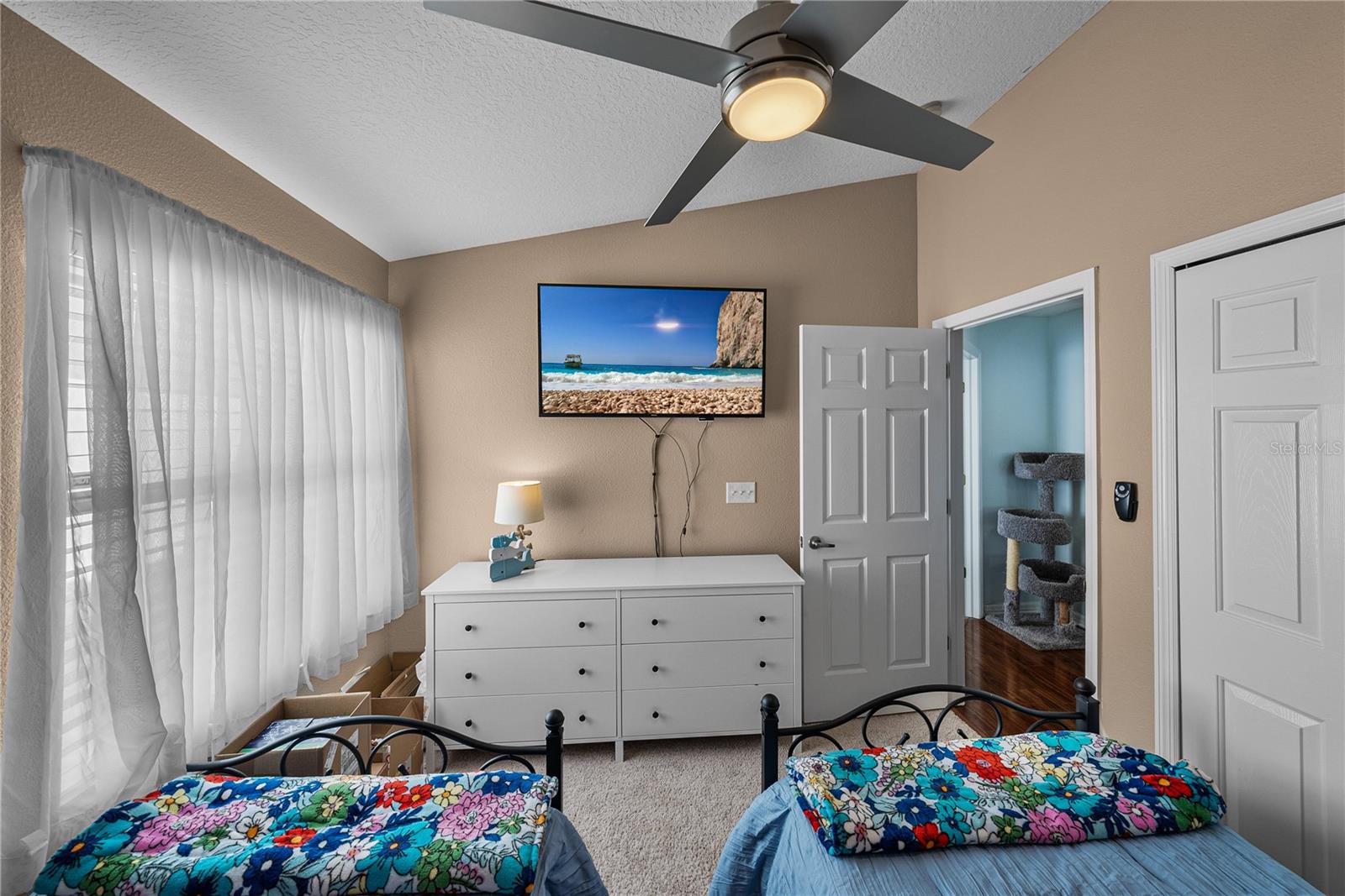 Image 41 of 82 For 5535 Braddock Drive