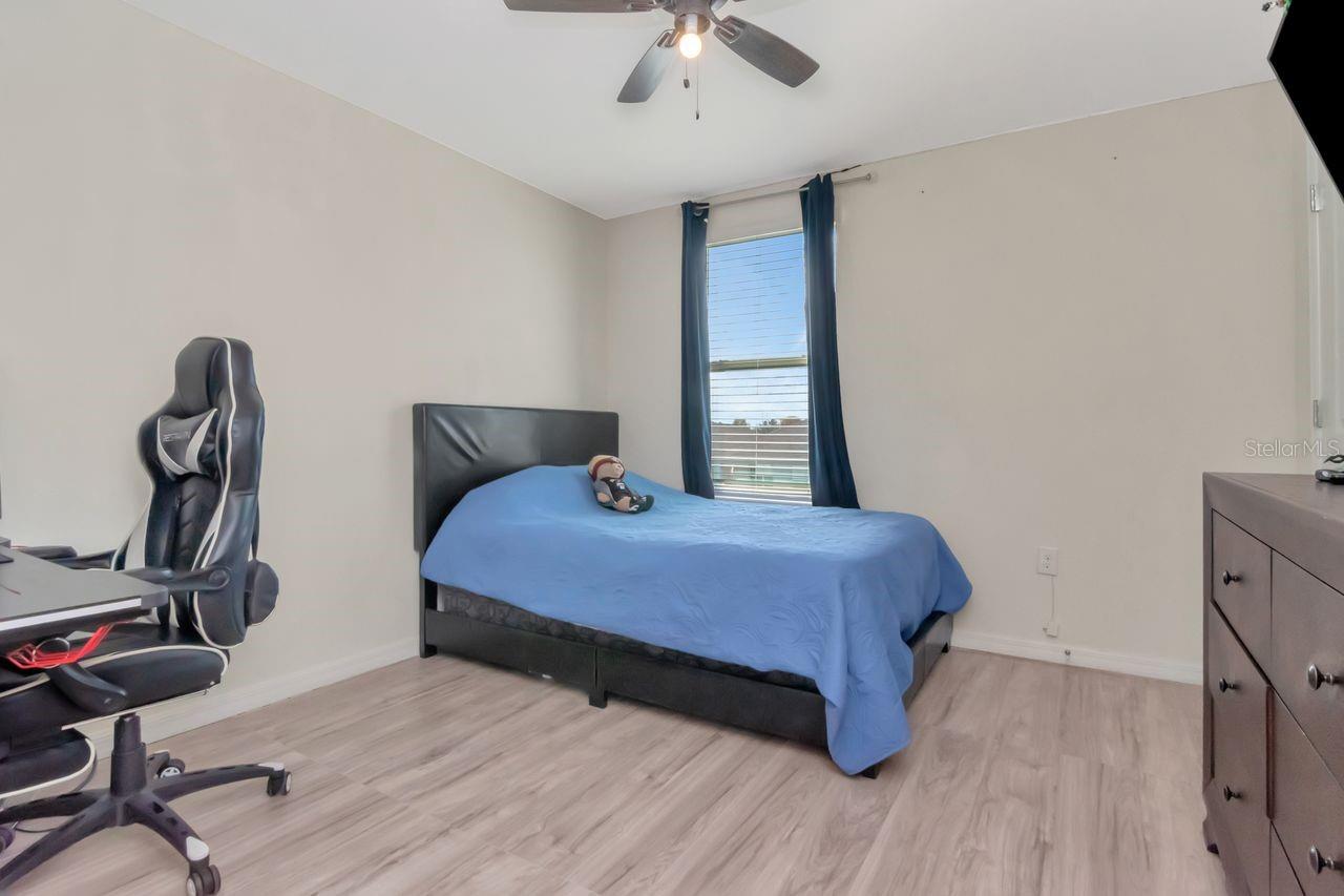 Image 25 of 59 For 1103 Swaying Sawgrass Avenue