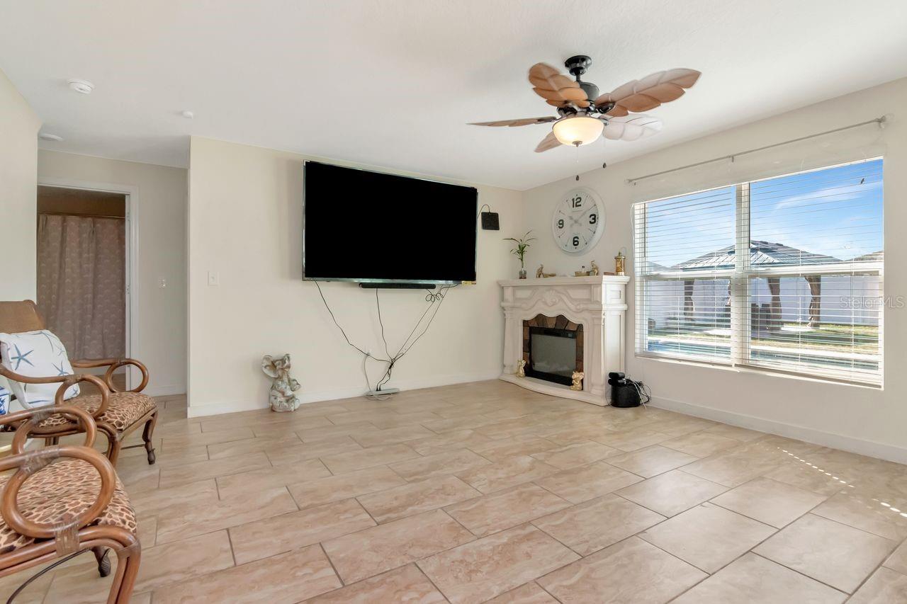 Image 51 of 59 For 1103 Swaying Sawgrass Avenue