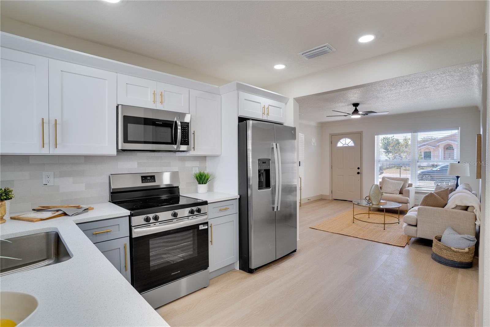 Image 10 of 29 For 4065 39th Avenue N