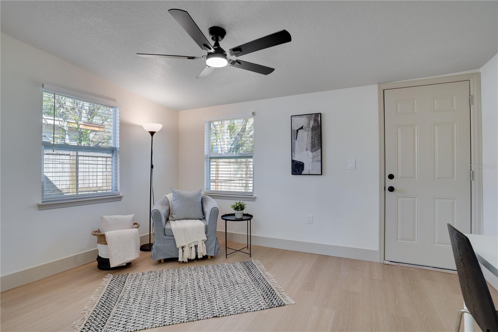 Image 12 of 29 For 4065 39th Avenue N