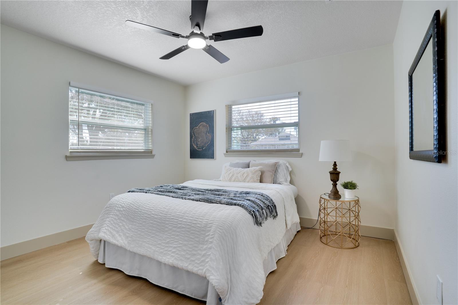 Image 14 of 29 For 4065 39th Avenue N