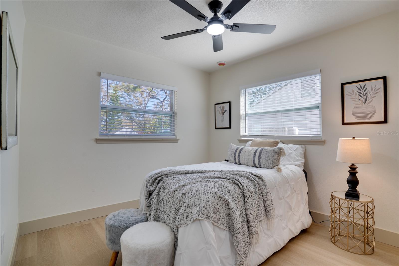 Image 16 of 29 For 4065 39th Avenue N