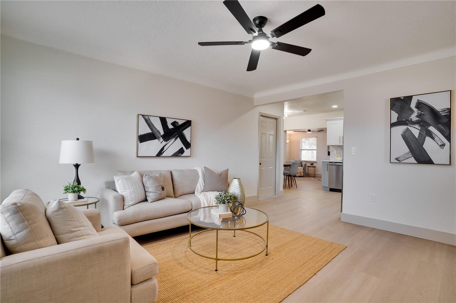 Image 5 of 29 For 4065 39th Avenue N