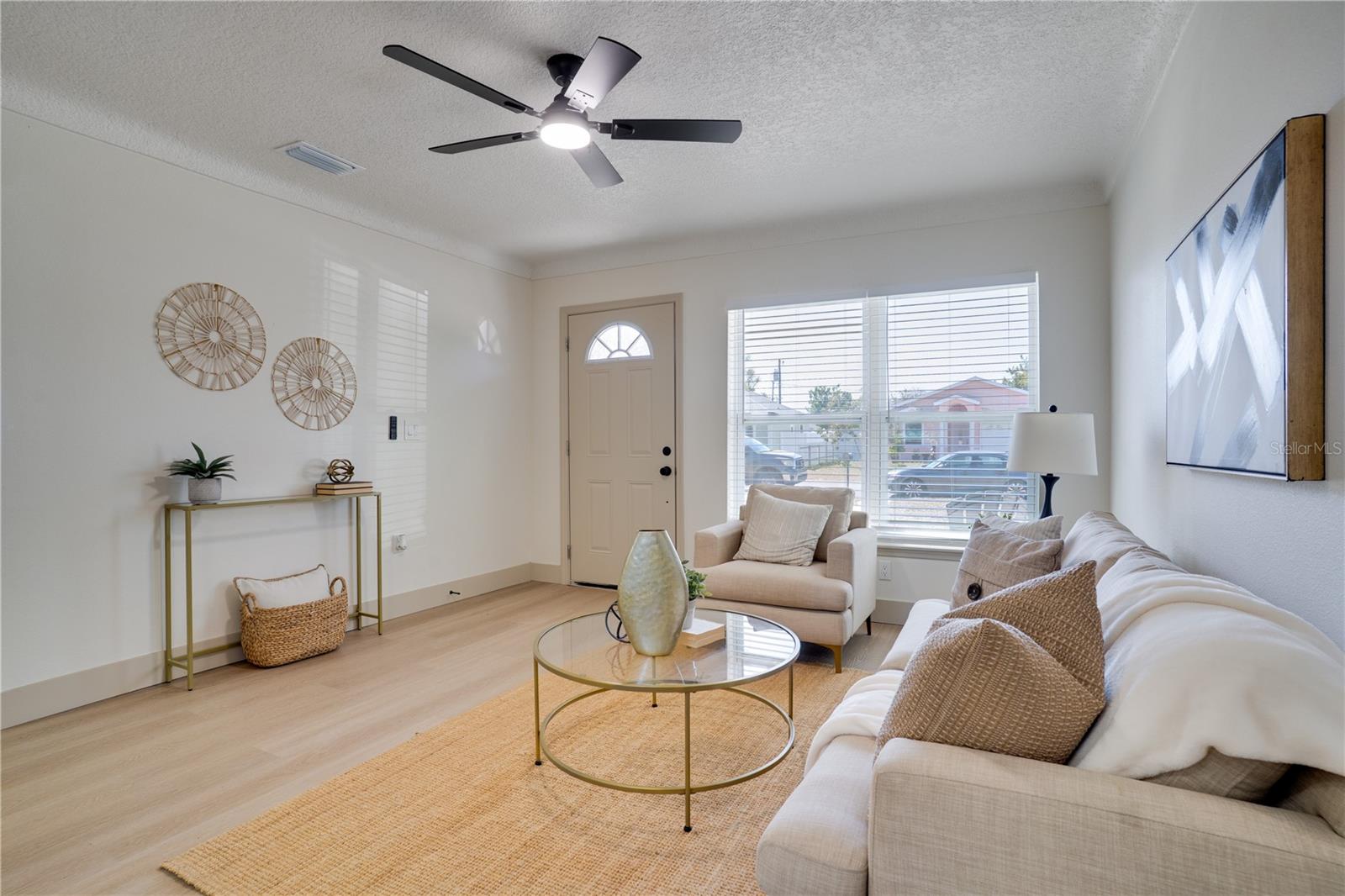 Image 7 of 29 For 4065 39th Avenue N