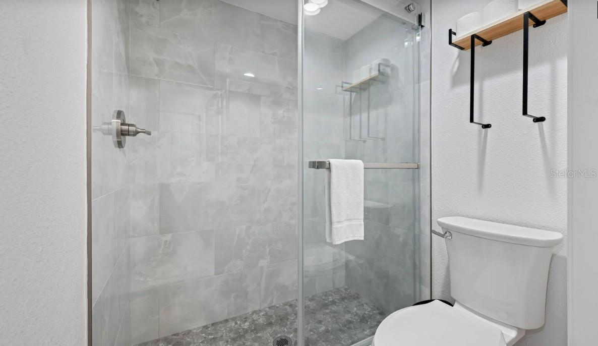 Image 11 of 19 For 2700 Gulf Boulevard 2